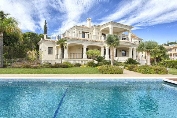 Villa in El Paraiso, Costa del Sol